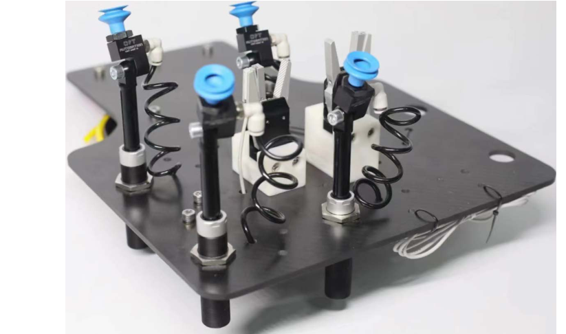 Vacuum tooling assembly with multiple suction cups